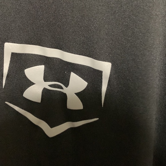 🎉HP🎊Under Armour Shirt - Picture 5 of 6
